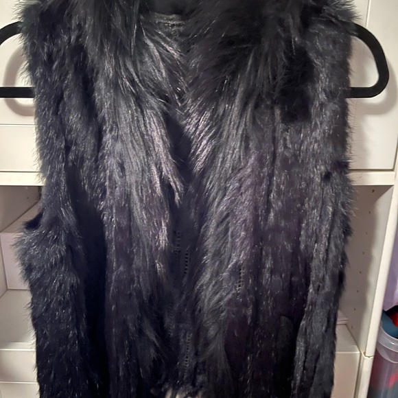 Dolce Cabo Black Knit Fur Vest - Picture 3 of 7